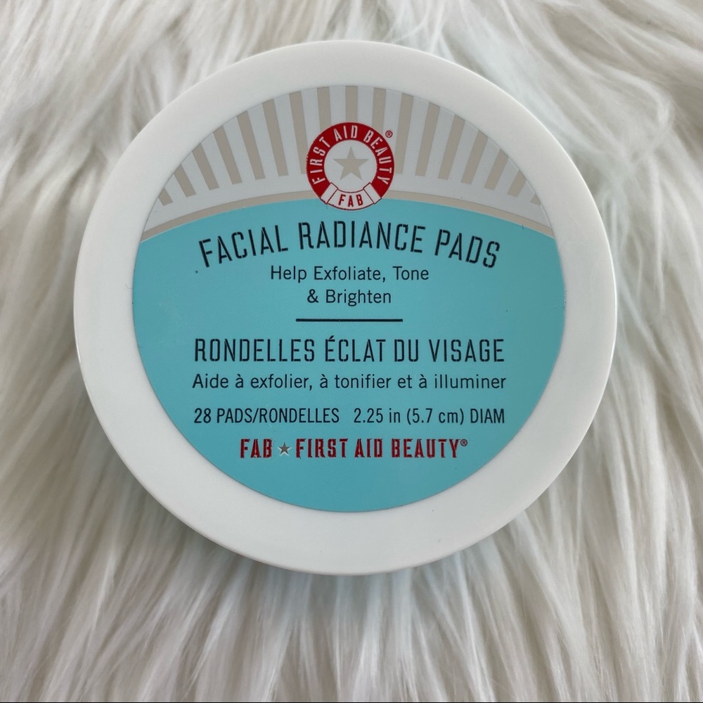 First Aid Beauty Facial Radiance Pads